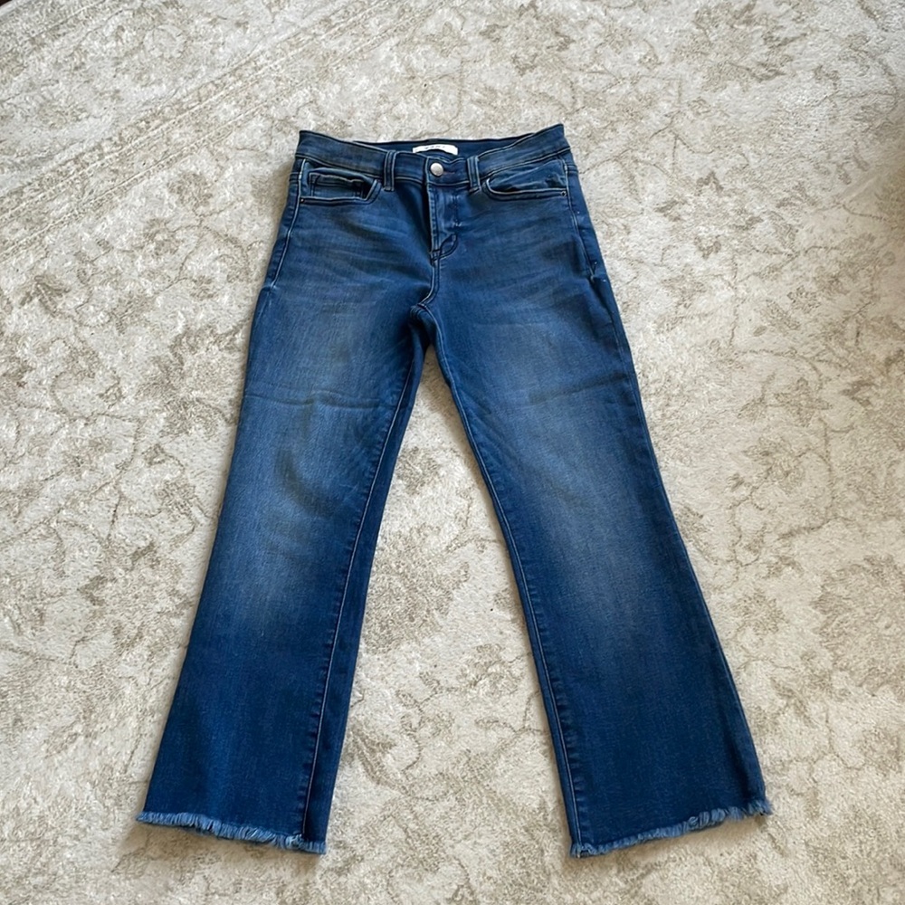 Frayed cropped jeans